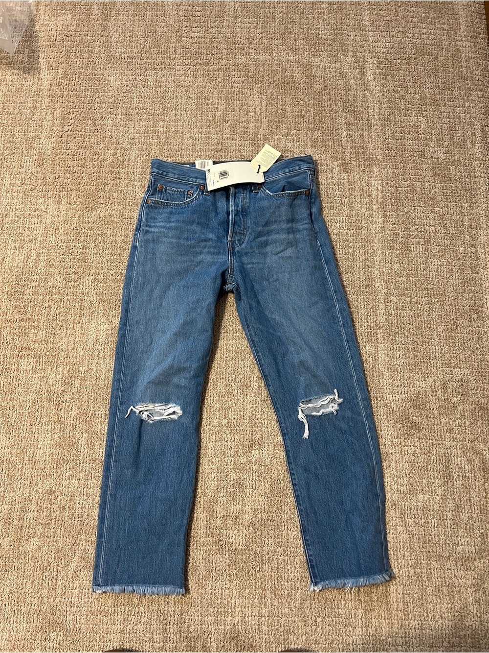 Levi’s Premium Women’s Blue Distressed Wedgie Straight Straight-Leg Jeans NWT